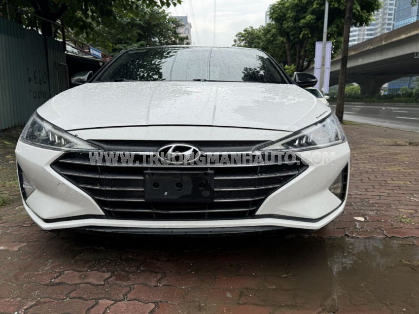 Hyundai Elantra 1.6 MT 2019