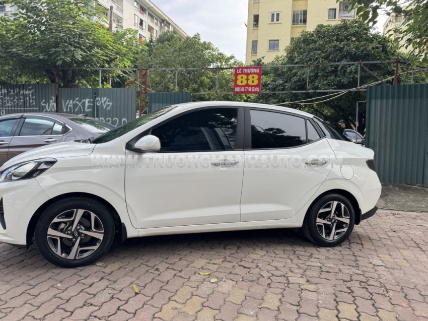 Hyundai i10 1.2 AT 2021