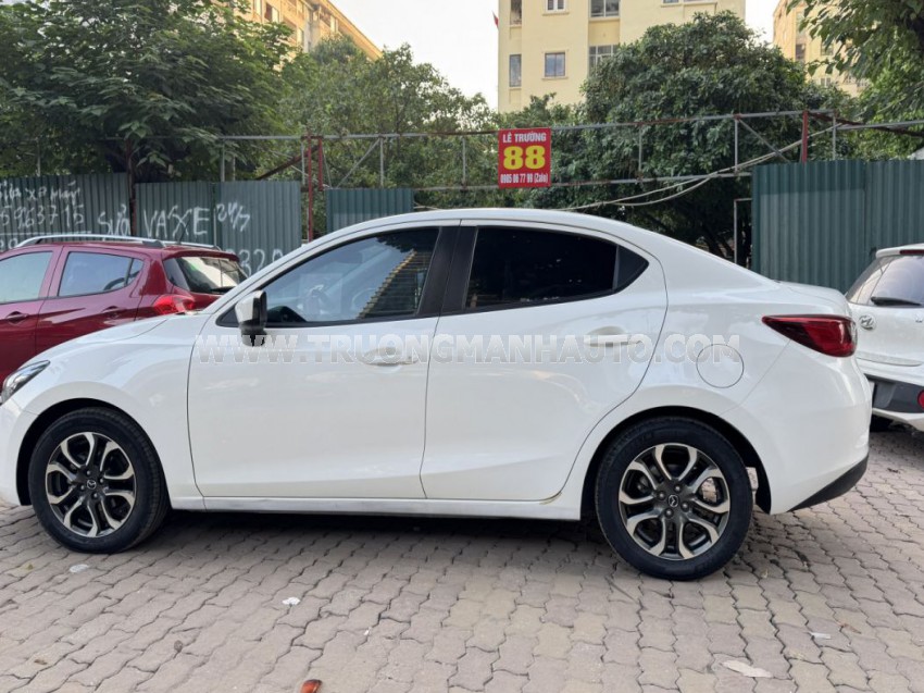 Mazda 2 1.5 AT 2016