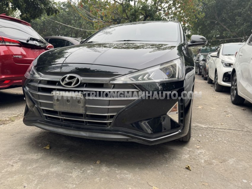 Hyundai Elantra 1.6 MT 2020