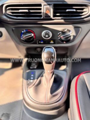 Xe Hyundai i10 1.2 AT 2022