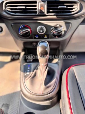 Xe Hyundai i10 1.2 AT 2022