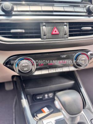 Xe Kia Cerato 1.6 AT Luxury 2020