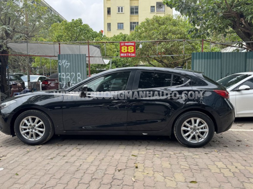 Mazda 3 1.5 AT