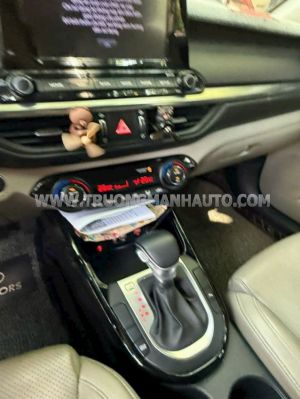 Xe Kia Cerato 1.6 AT Luxury 2021
