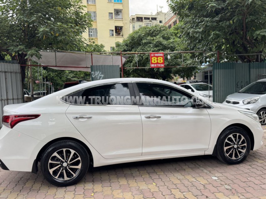 Hyundai Accent 1.4 AT