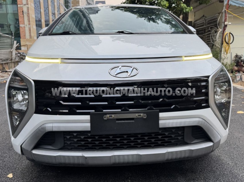 Hyundai Stargazer Tiêu chuẩn 1.5 AT